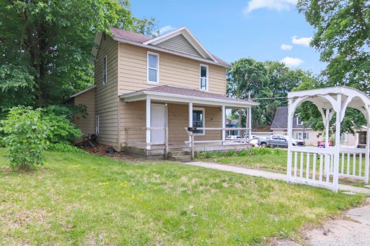112 Howard Street, Cadillac, MI 49601