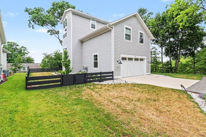 258 W Lowell Street, Pentwater, MI 49449