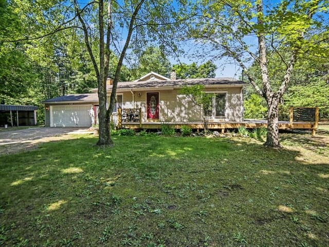 4165 S 132nd Avenue, Hesperia, MI 49421