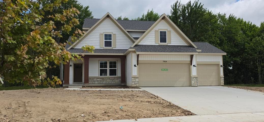 7904 Loralyn Court SW 32, Caledonia, MI 49316