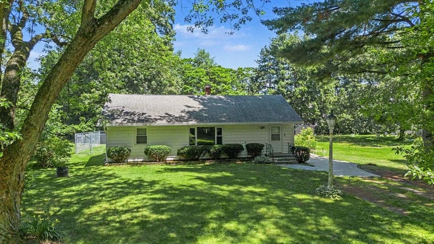 229 Hartman Road, Niles, MI 49120