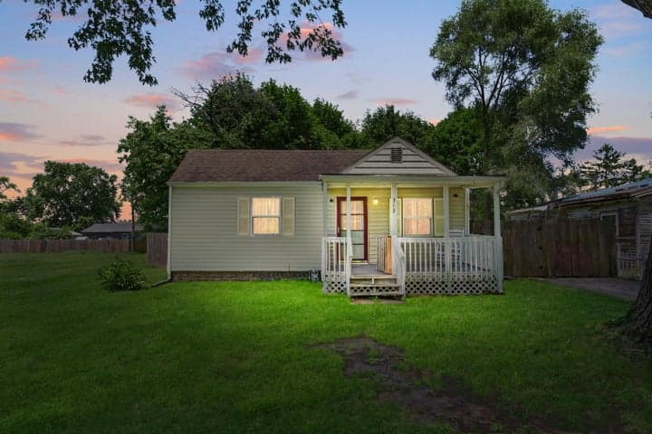 313 Elizabeth Street, Buchanan, MI 49107