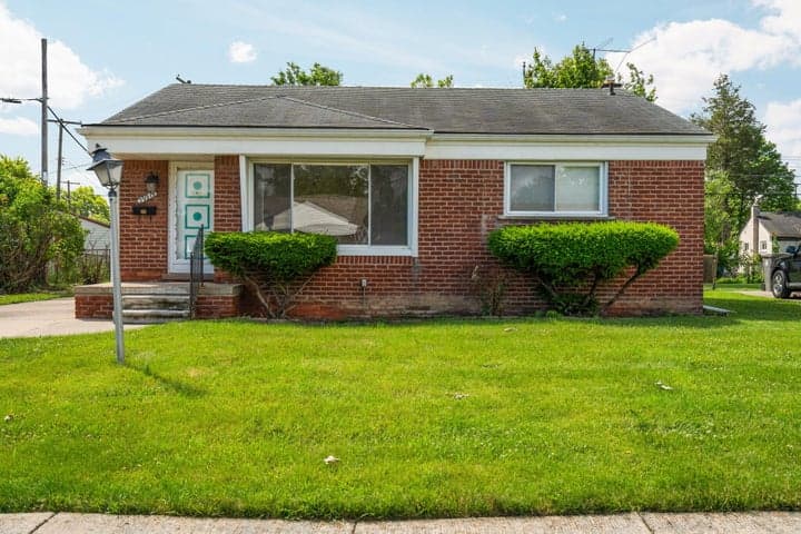 29919 Spring Arbor Drive, Inkster, MI 48141