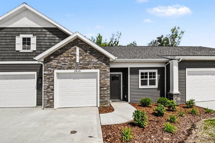 2835 W Cobblestone Court SE 15, Kentwood, MI 49512