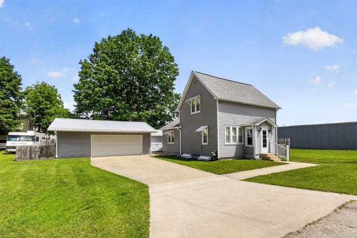 124 E Bittner Avenue, Reed City, MI 49677