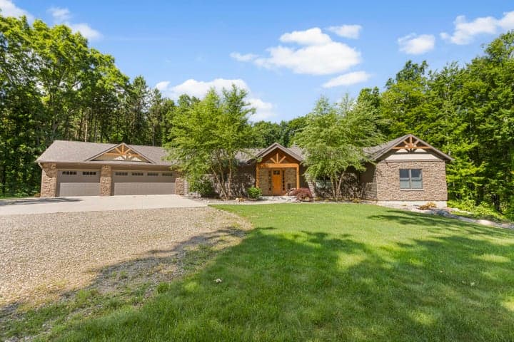 16285 13 Mile Road, Battle Creek, MI 49014