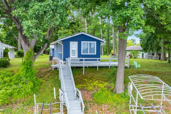 81735 Laguna Beach Park Road, Lawton, MI 49065