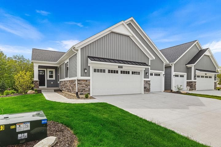2553 Ravines Trail Drive SW, Byron Center, MI 49315
