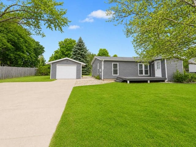 611 Connie Avenue, Fremont, MI 49412
