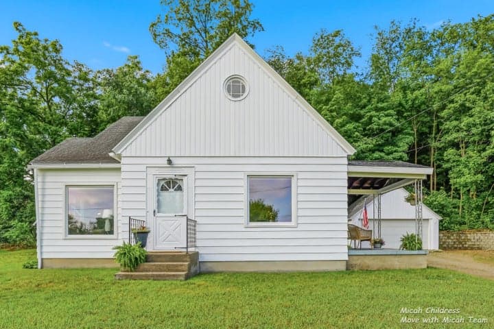 1950 Bauer Road, Jenison, MI 49428