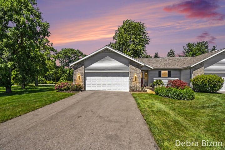1573 Dexter Street SW 41, Byron Center, MI 49315