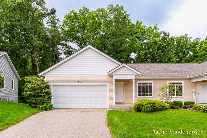 657 Wren Court 5, Middleville, MI 49333