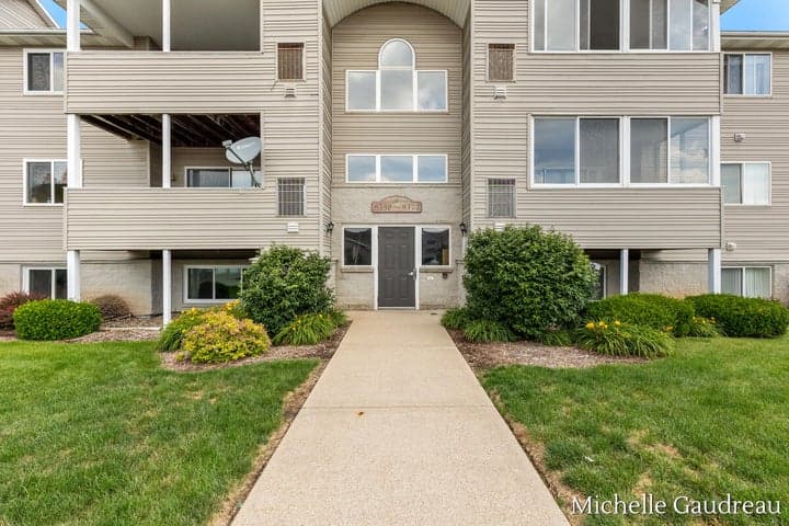 8362 N Jasonville Court SE 40, Caledonia, MI 49316