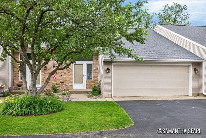 1154 Fairfield Drive, Hudsonville, MI 49426