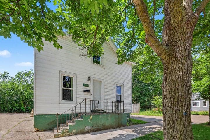 740 12th Street NW, Grand Rapids, MI 49504