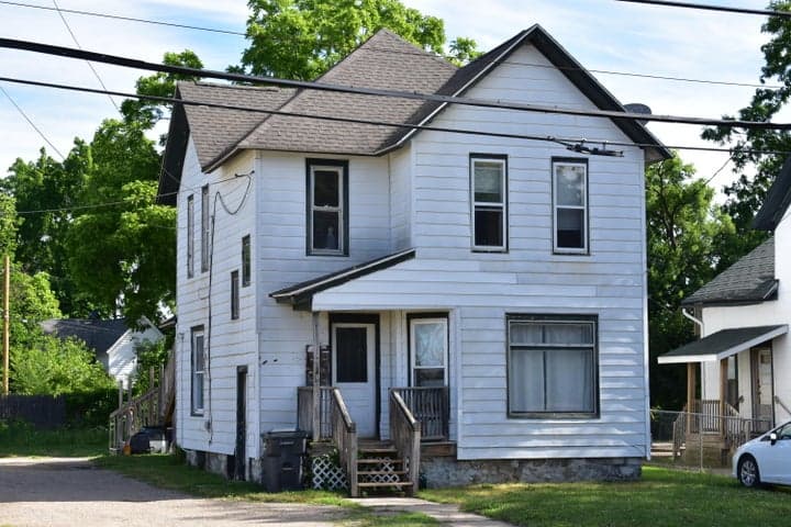 729 E Vine, Kalamazoo, MI 49001