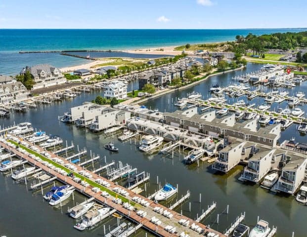19 Lighthouse Point, New Buffalo, MI 49117