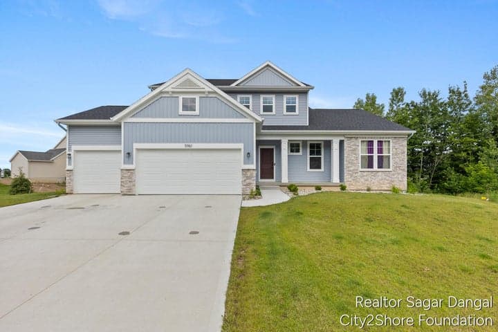 5961 Claymont Court SE, Caledonia, MI 49316