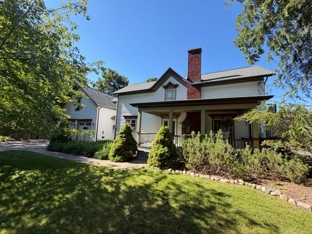 34 S Spring Street, Douglas, MI 49406
