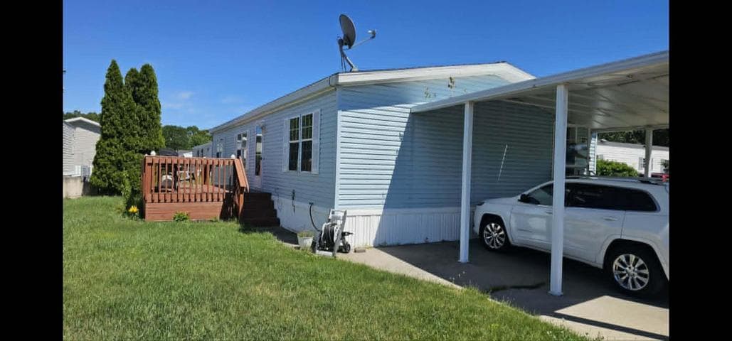 3236 Tamworth Street, Norton Shores, MI 49444