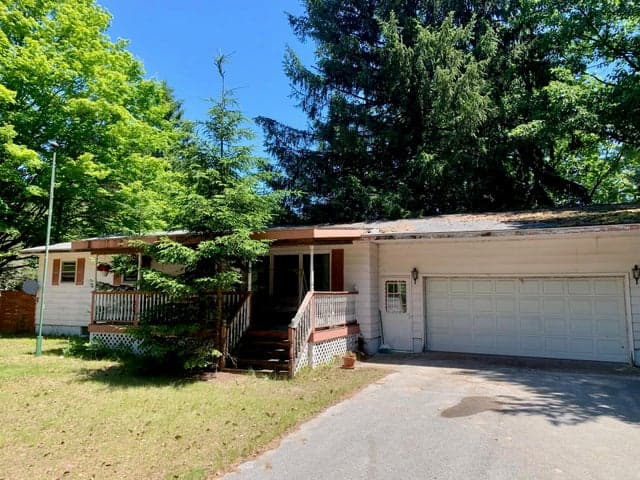 2648 N Lakeshore Drive, Ludington, MI 49431