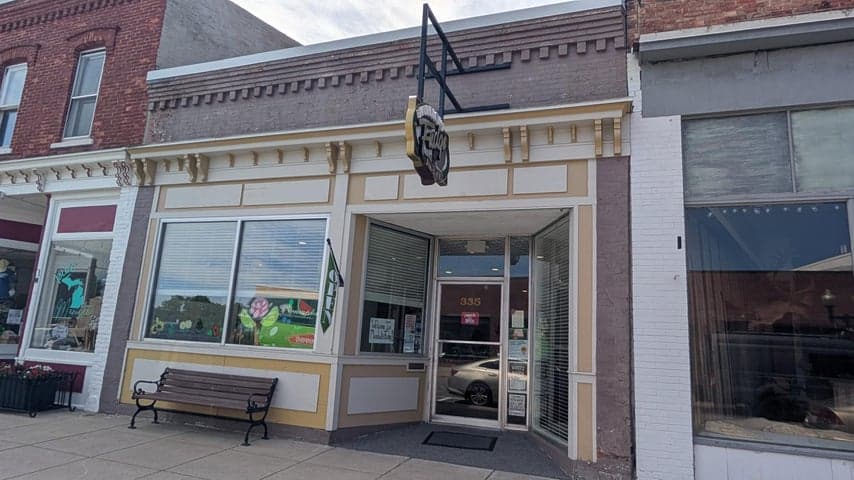 335 River Street, Manistee, MI 49660