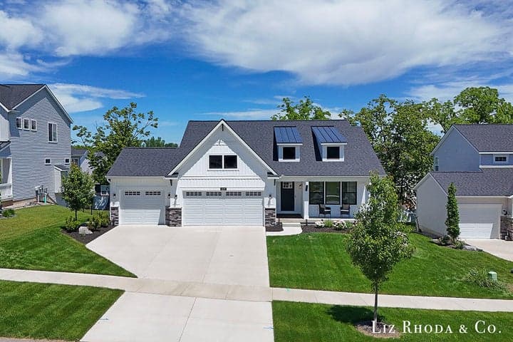 1689 Portadown Road SW, Byron Center, MI 49315
