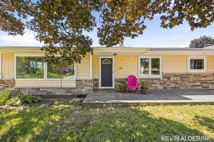 34 W 37th Street, Holland, MI 49423