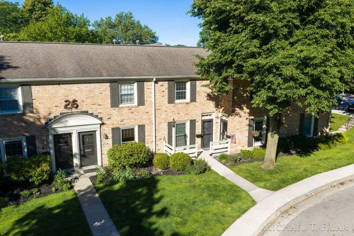 2429 Cranden Drive SE, Grand Rapids, MI 49506