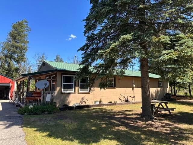 164 W 10 Mile, Irons, MI 49644