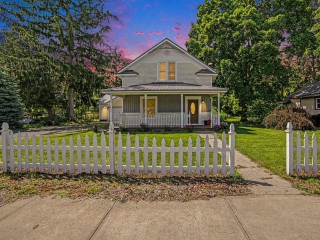 206 E Broadway Street, Scottville, MI 49454