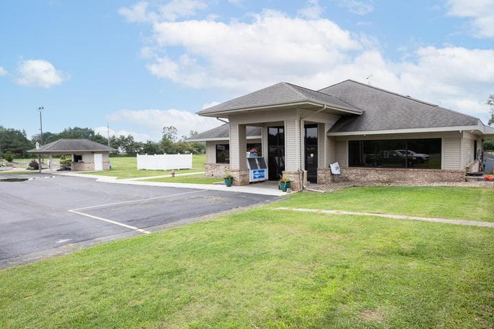 3600 Wayland Drive, Jackson, MI 49202
