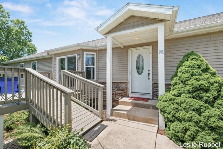 98 Homestead Acres Road NW, Sparta, MI 49345