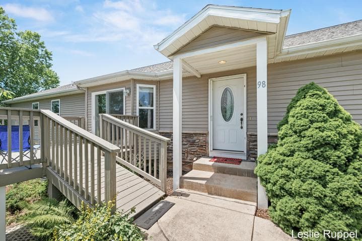 98 Homestead Acres Road NW, Sparta, MI 49345
