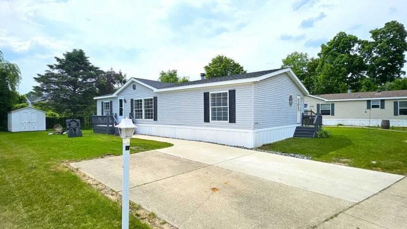5540 Plumeria Street, Kalamazoo, MI 49009