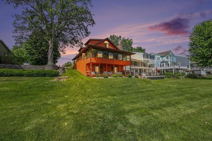 8820 Cherry Point Road, Manitou Beach, MI 49253