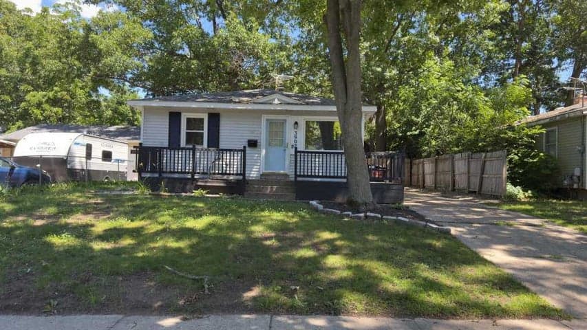 3902 Oriole Avenue SW, Wyoming, MI 49509