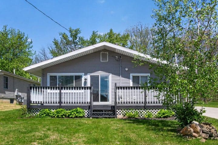10674 Wesch Road, Brooklyn, MI 49230