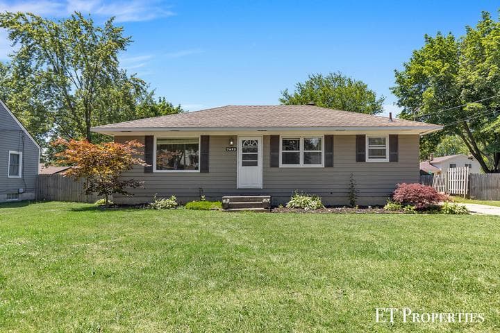 7695 Thomas Avenue, Jenison, MI 49428