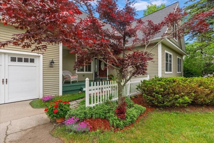 3162 Greenfield Drive, Petoskey, MI 49770