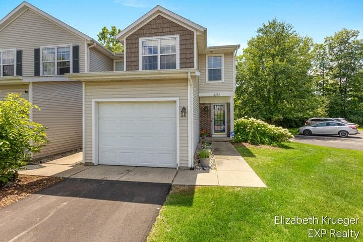 3292 Park Ridge Lane NE, Grand Rapids, MI 49525