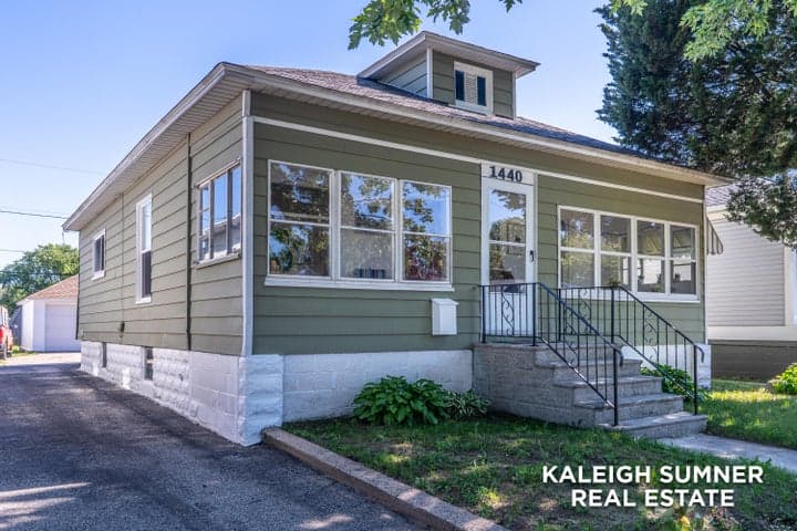 1440 Pennoyer Avenue, Grand Haven, MI 49417