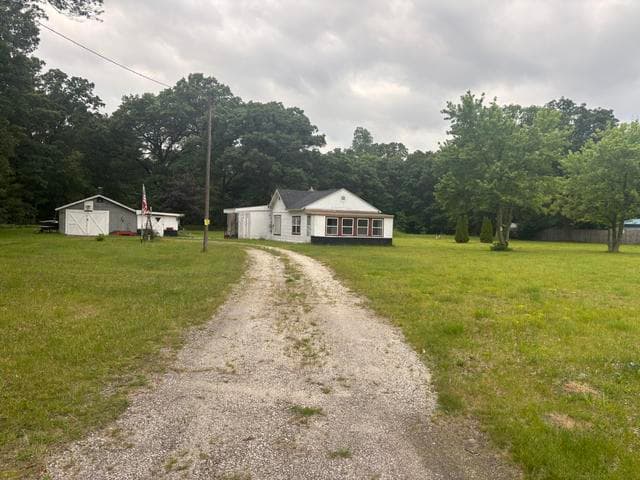1473 Chatterson Road, Muskegon, MI 49442