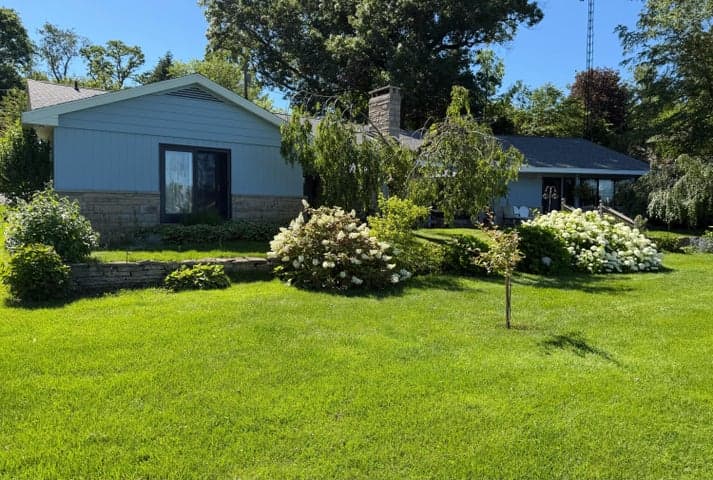 55895 Inn-D-Inn Drive, Dowagiac, MI 49047