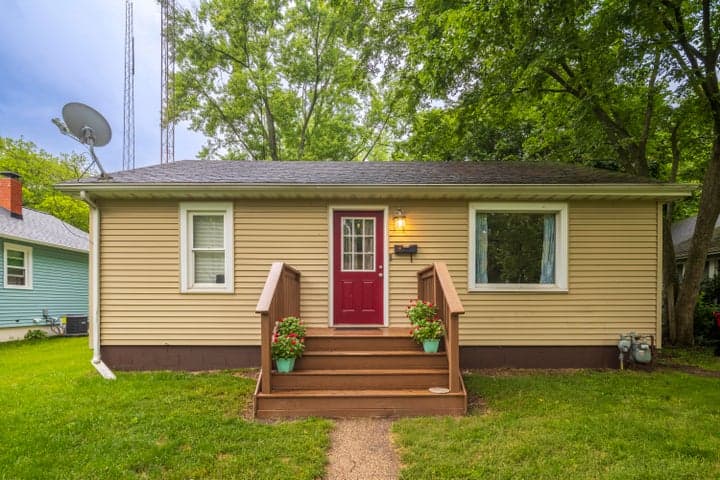 1148 Lavette Avenue, Benton Harbor, MI 49022