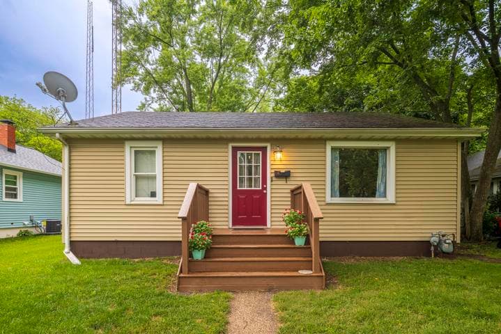 1148 Lavette Avenue, Benton Harbor, MI 49022