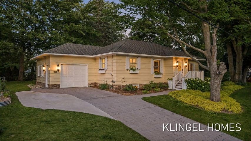 17586 168th Avenue, Spring Lake, MI 49456