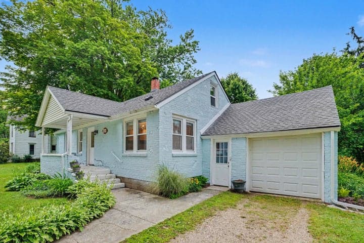 220 E James Street, Lawrence, MI 49064