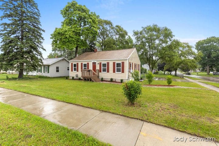3844 Clyde Park Avenue SW, Wyoming, MI 49509