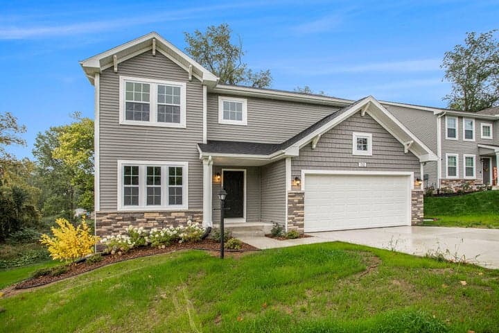 7964 Snow View Drive SE, Alto, MI 49302